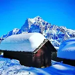 Swisshut Modern With - Beunden Alpehytte Beatenberg