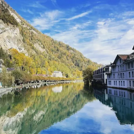 Swisshut Modern With - Beunden Шале *